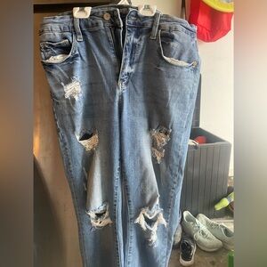 Judy Blue Distressed Boyfriend Jeans in Classic Blue